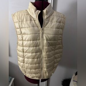 EUC Joy Lab Cream Puffer Vest with pockets, Size XL
